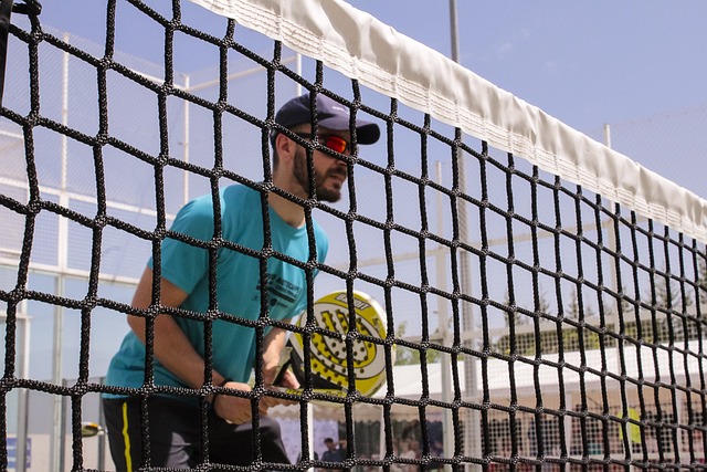 Equipaciones de padel para equipos. Ropa de padel personalizada